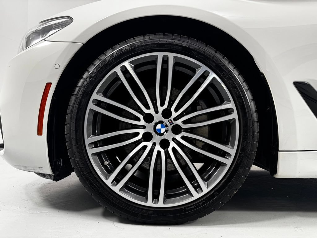 Used 2017 BMW 540i xDrive AWD/4WD image 10