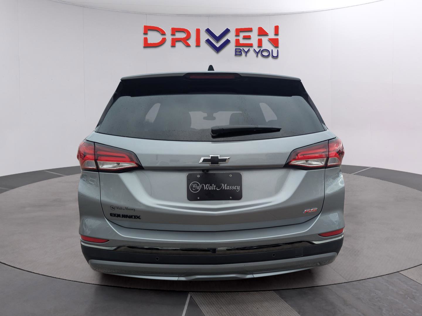 Used 2023 Chevrolet Equinox RS w/ RS Leather Package image 4