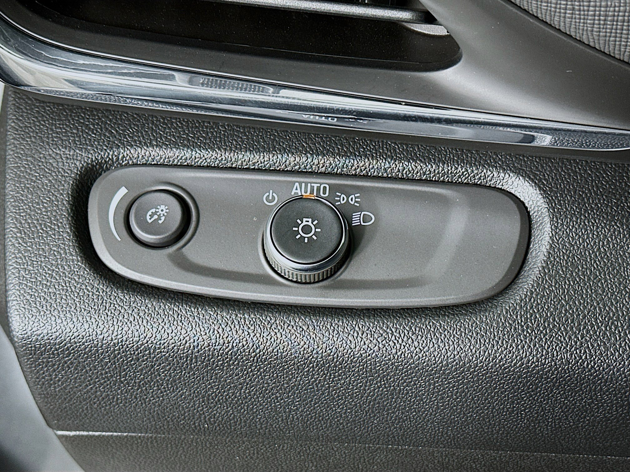 Used 2025 Buick Envista Preferred image 17