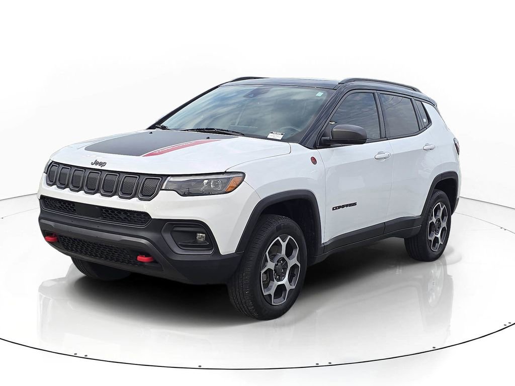 Used 2022 Jeep Compass Trailhawk w/ Trailhawk Elite Group AWD/4WD image 2