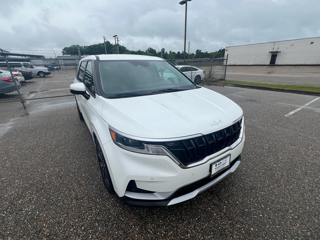 Used 2023 Kia Carnival EX