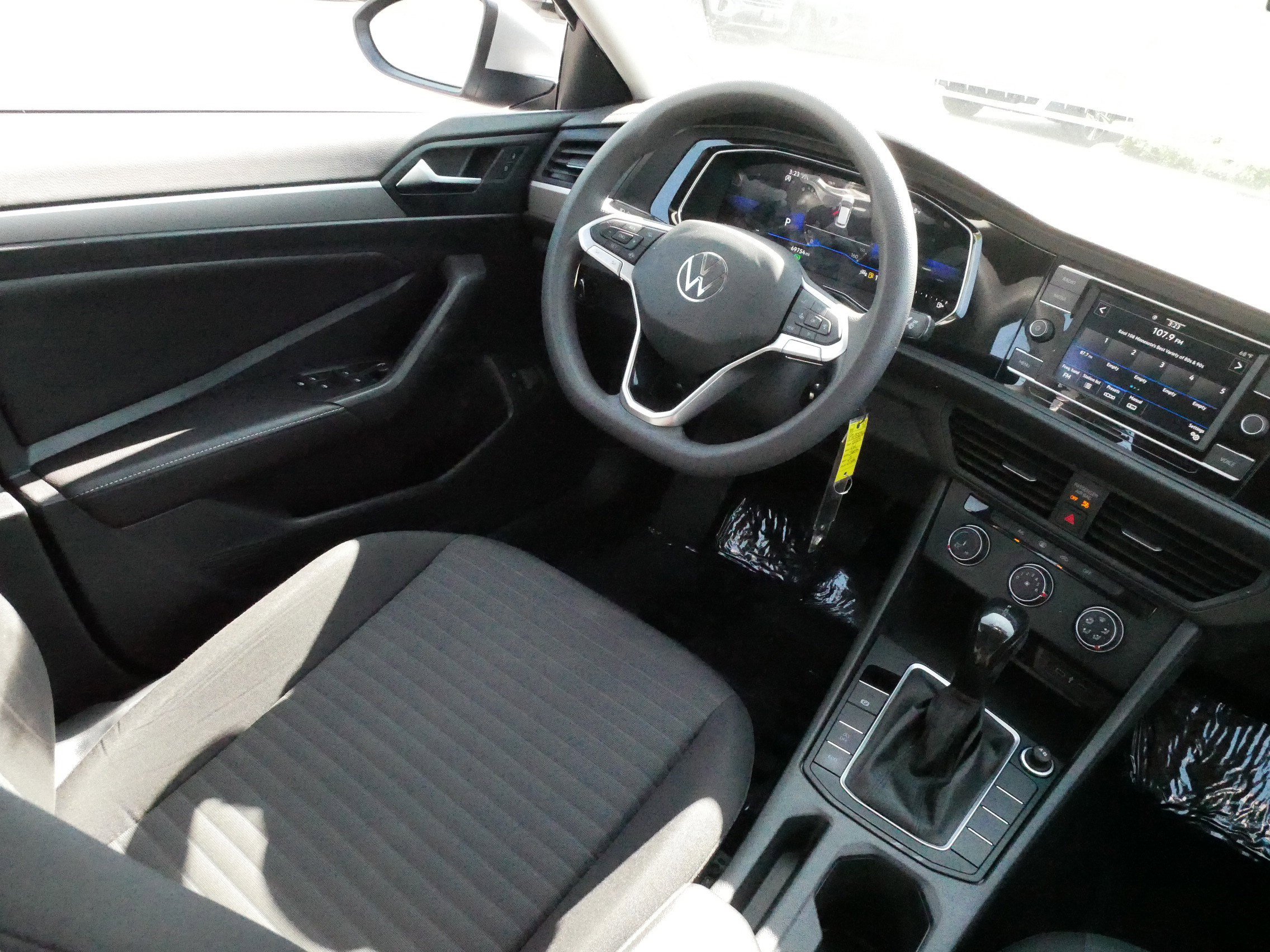 Certified 2023 Volkswagen Jetta S FWD image 9