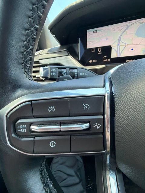Used 2026 GMC Acadia Elevation w/ Elevation Premium Package AWD/4WD image 17