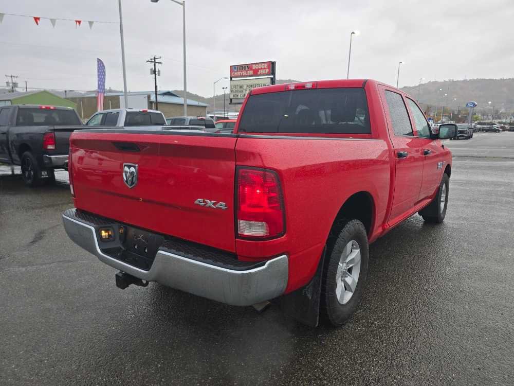 Used 2018 RAM 1500 ST w/ SXT Appearance Group AWD/4WD image 3