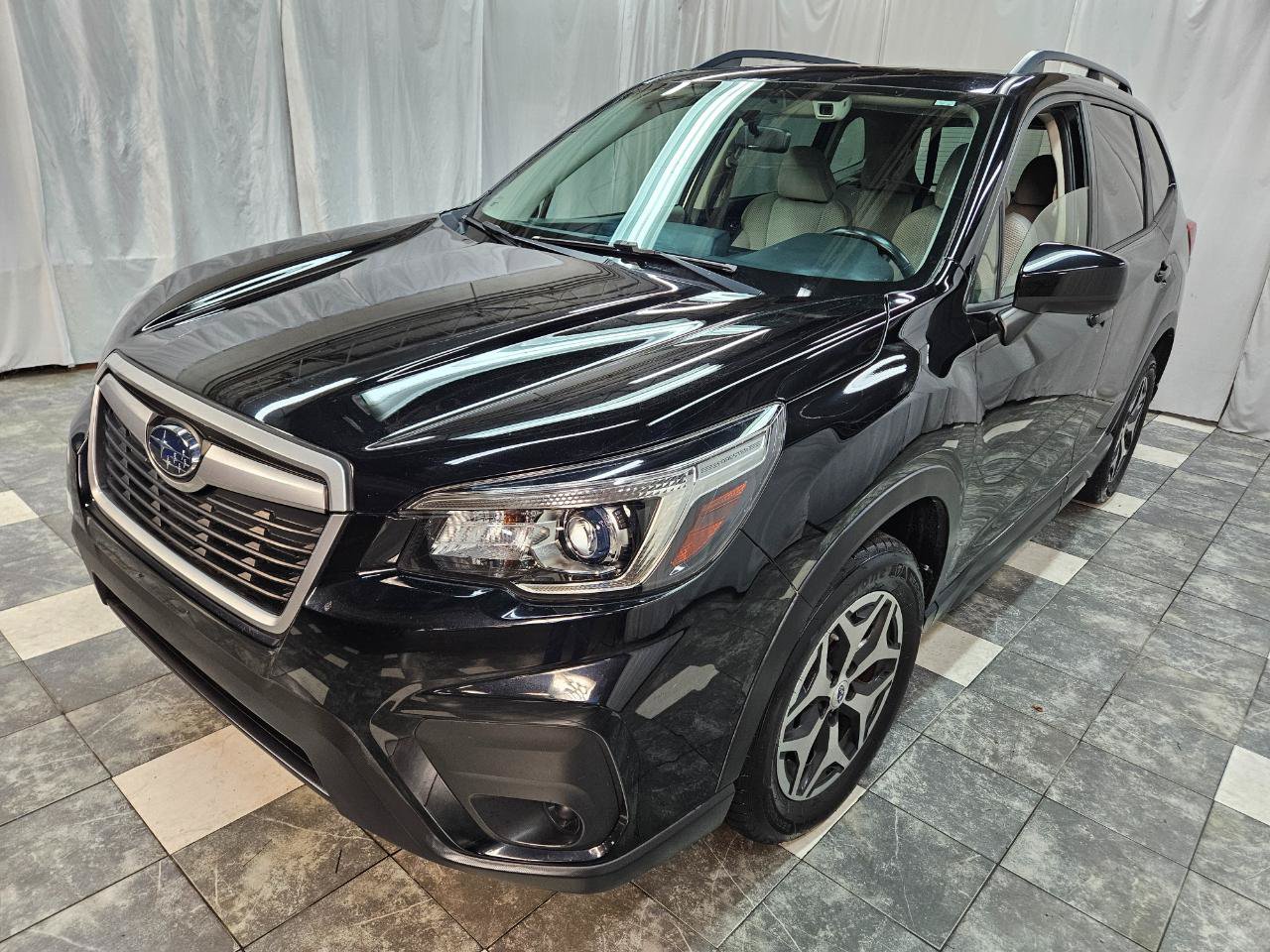 Used 2019 Subaru Forester Premium AWD/4WD image 2