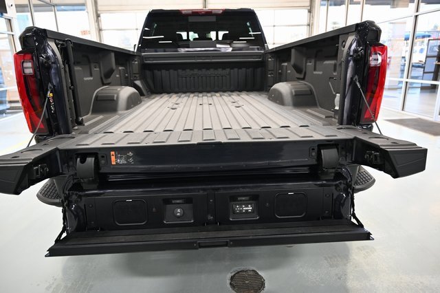 Used 2024 GMC Sierra 3500 Denali Ultimate image 12