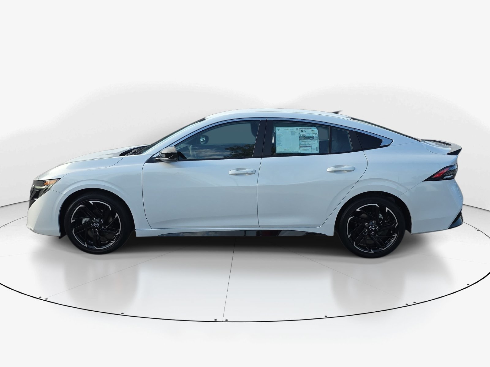 New 2027 Nissan Sentra SR w/ Floor Mat Package FWD image 9