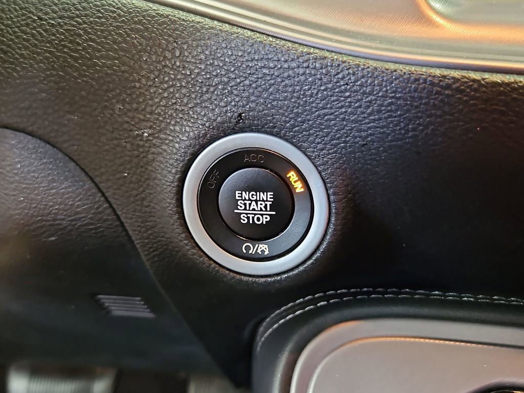 Used 2023 Dodge Challenger SXT RWD image 16