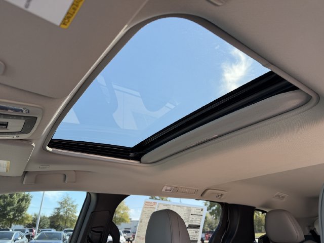 New 2026 Toyota Sienna XLE FWD image 23