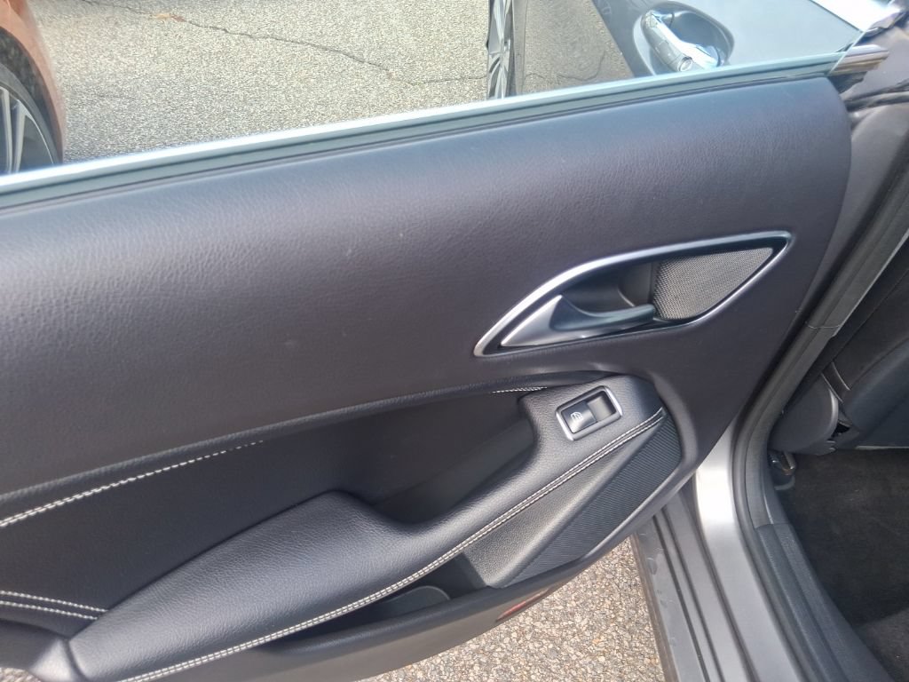 Used 2019 Mercedes-Benz CLA 250 4MATIC image 13
