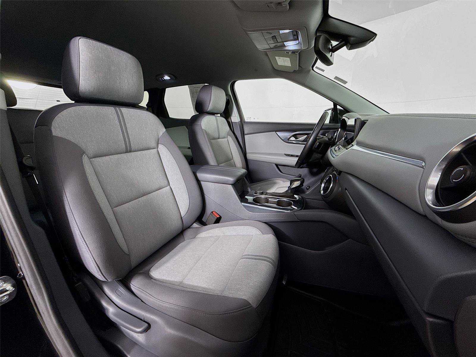 Used 2020 Chevrolet Blazer LT image 27