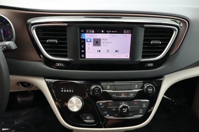 Used 2023 Chrysler Voyager LX FWD image 32