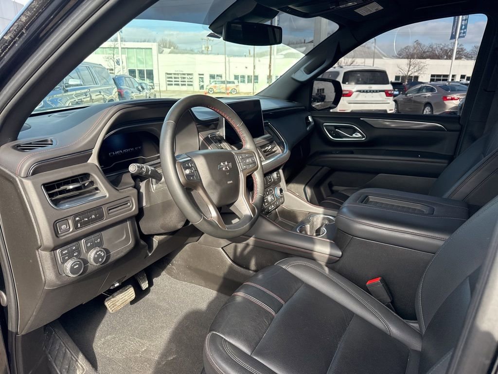 Used 2023 Chevrolet Suburban RST AWD/4WD image 8