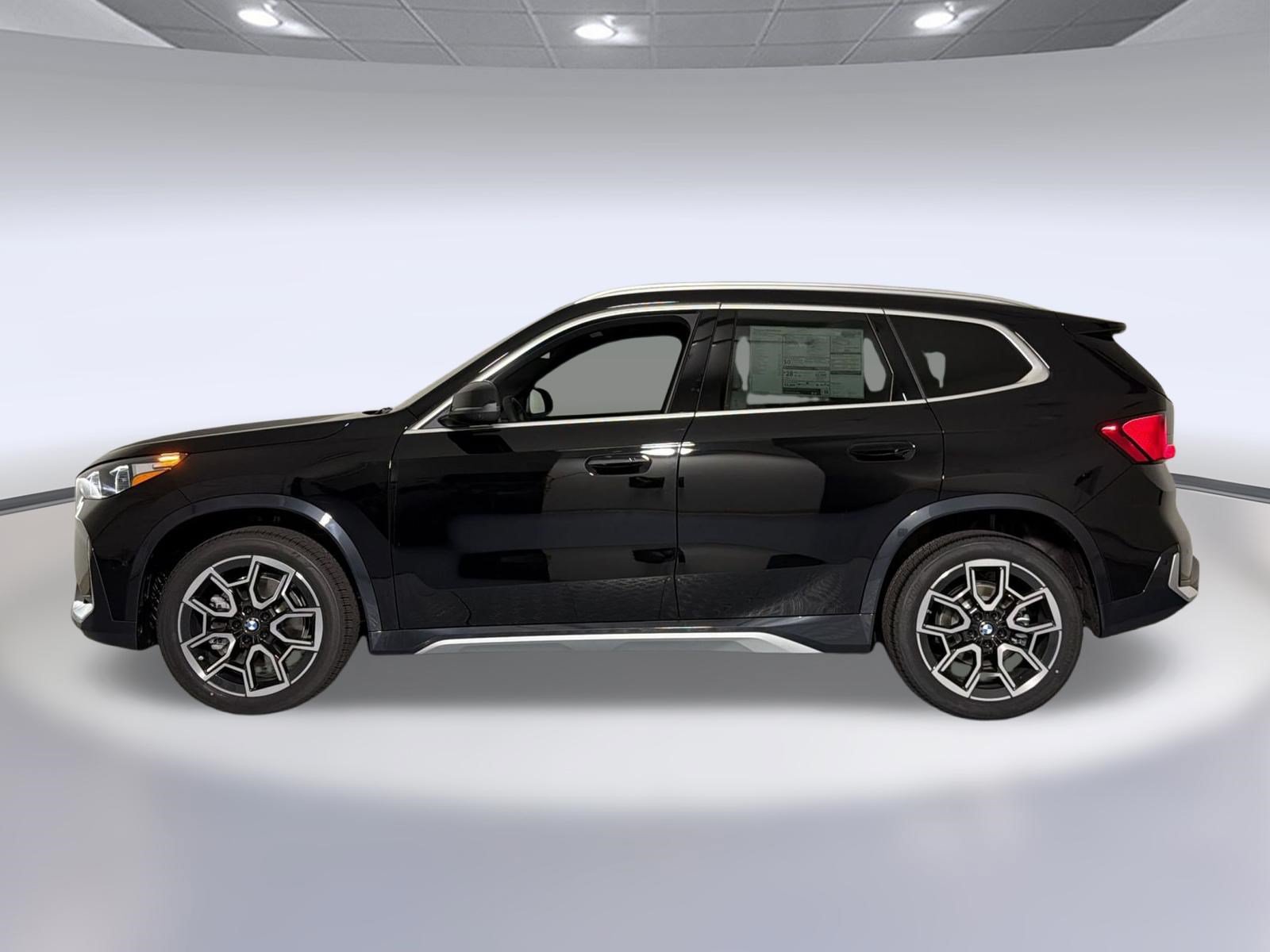 New 2026 BMW X1 xDrive28i w/ Technology Package AWD/4WD image 2