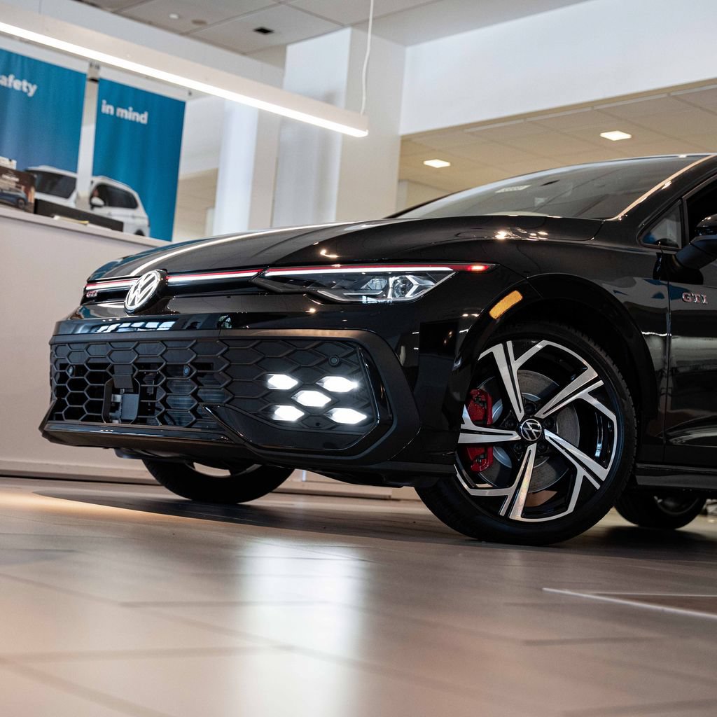 New 2026 Volkswagen GTI SE FWD image 2