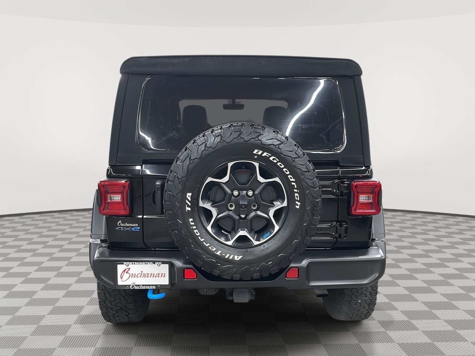 Used 2023 Jeep Wrangler Unlimited Rubicon 4xe w/ Cold Weather Group AWD/4WD image 6