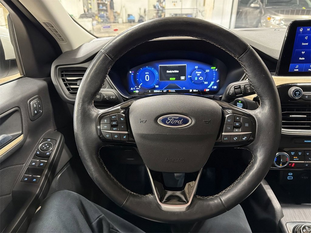 Used 2022 Ford Escape Titanium w/ Titanium Elite Package image 11