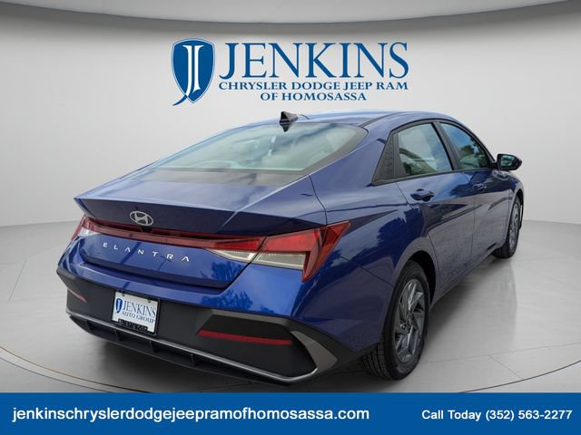 Used 2024 Hyundai Elantra SEL FWD image 4