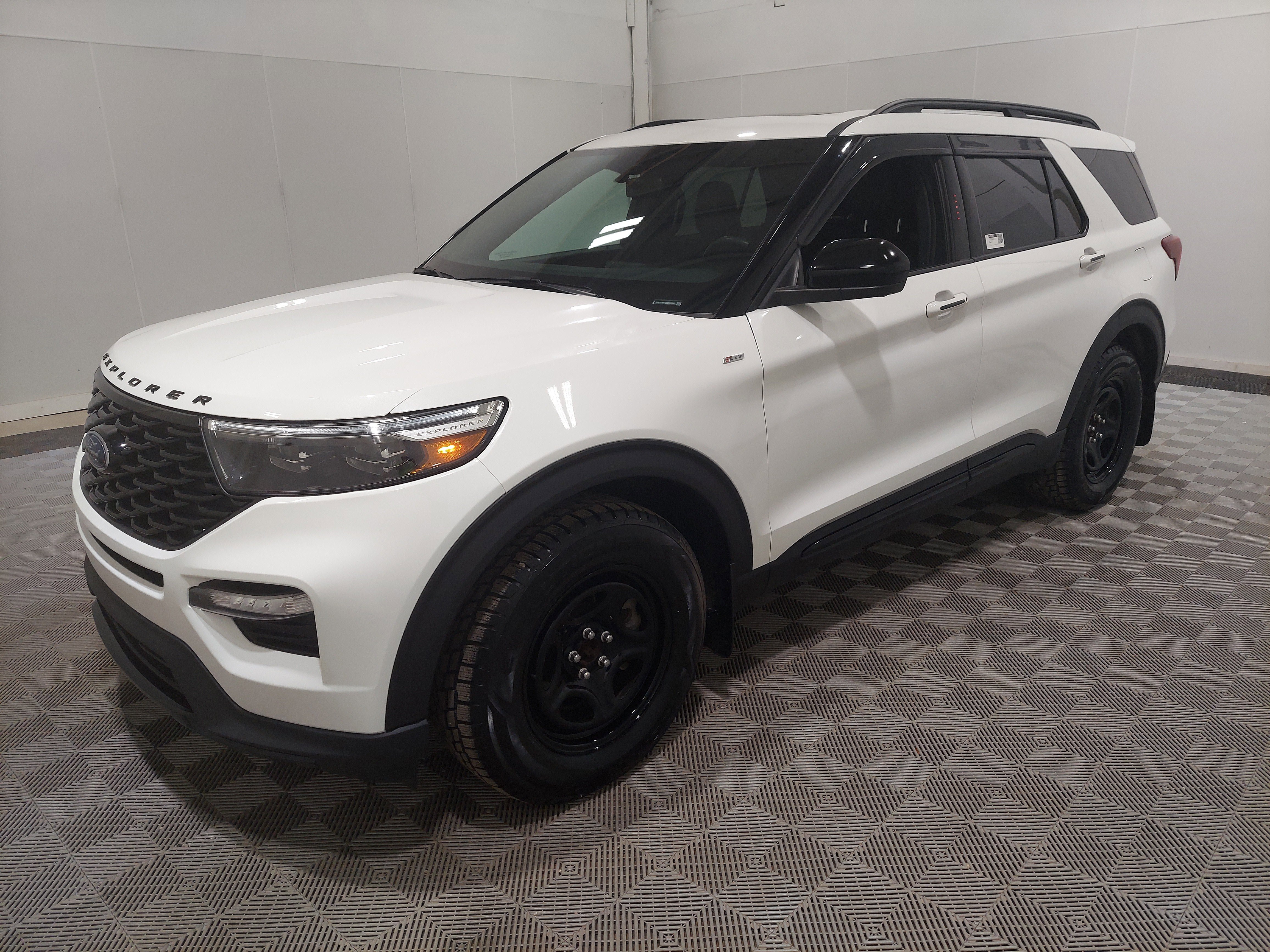 Used 2023 Ford Explorer ST-Line w/ Class IV Trailer Tow Package