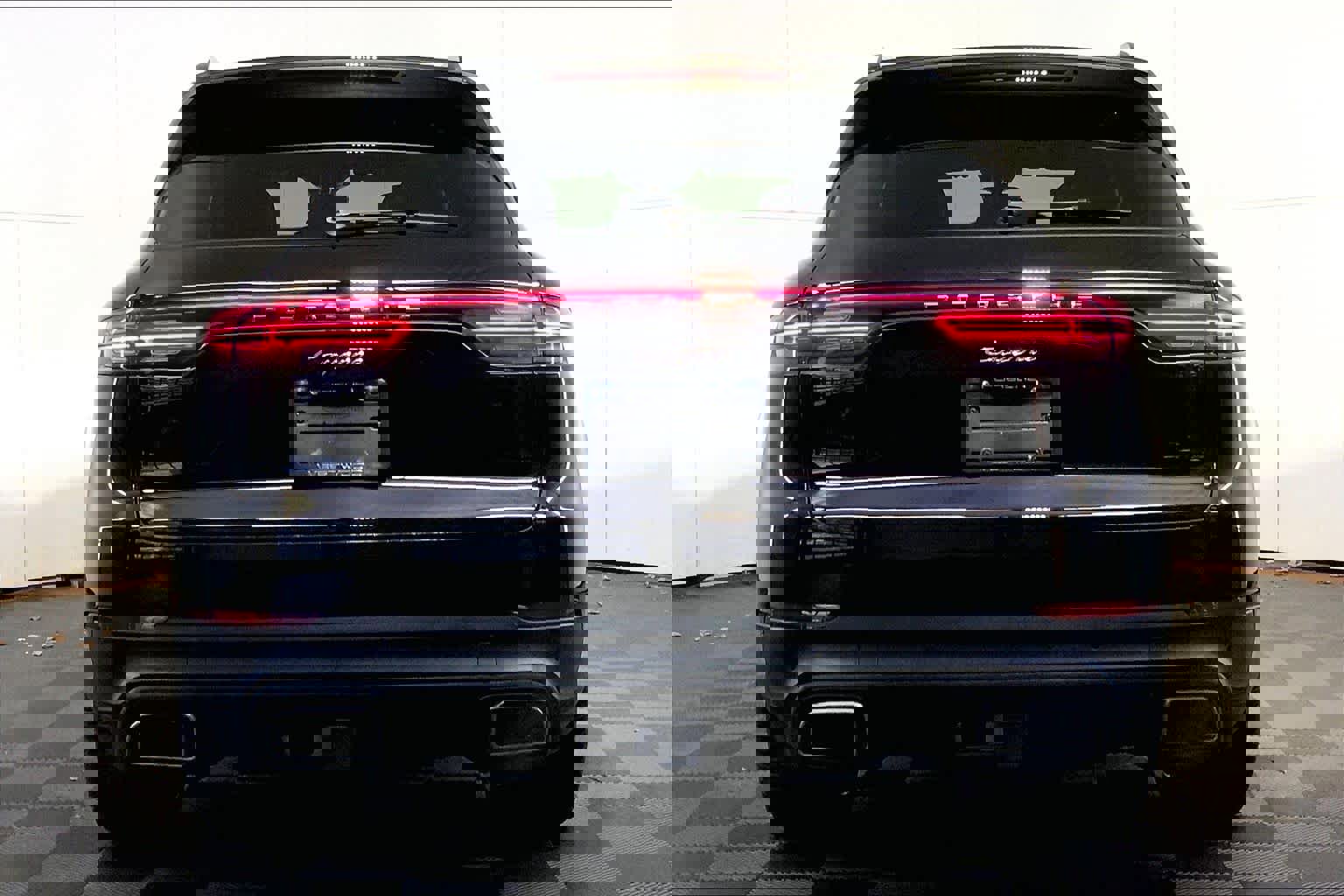 Used 2022 Porsche Cayenne image 12