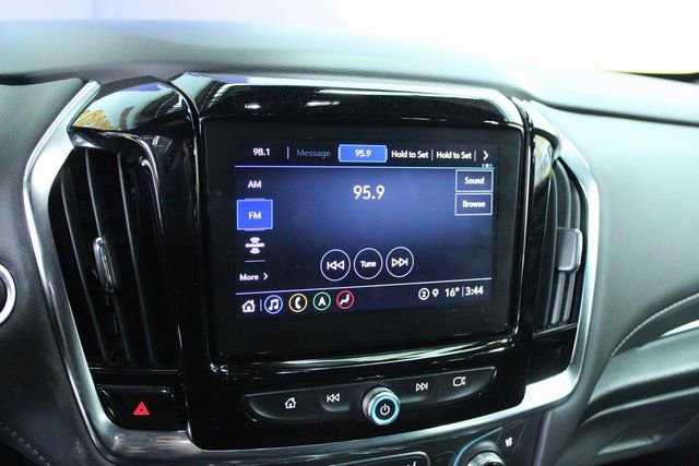 Used 2023 Chevrolet Traverse Premier image 17