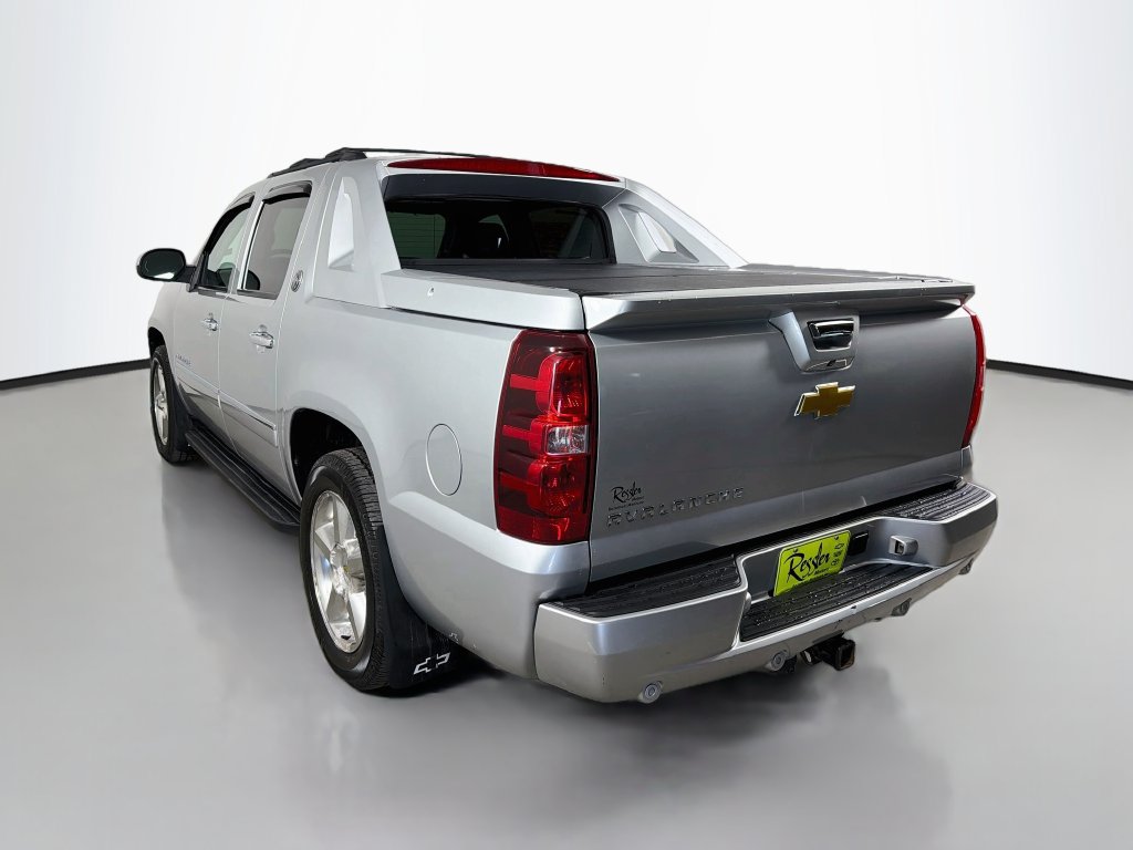 Used 2013 Chevrolet Avalanche LTZ AWD/4WD image 8