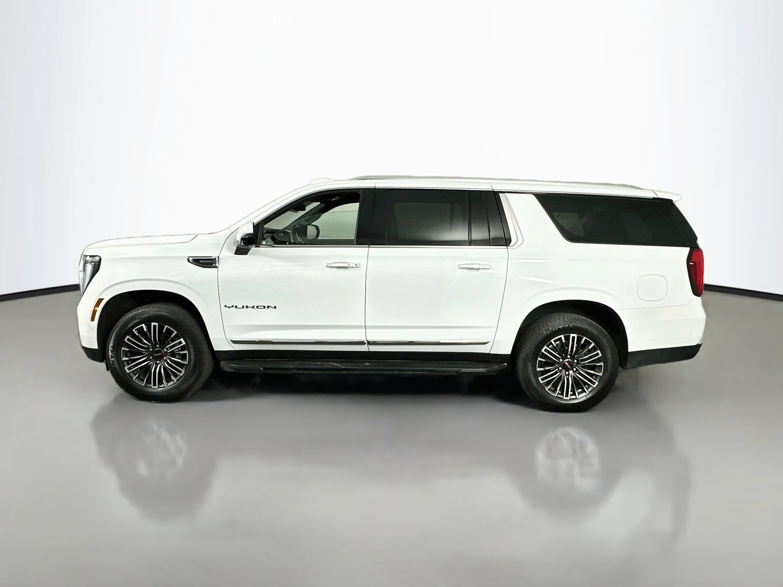 Used 2026 GMC Yukon XL Elevation AWD/4WD image 5