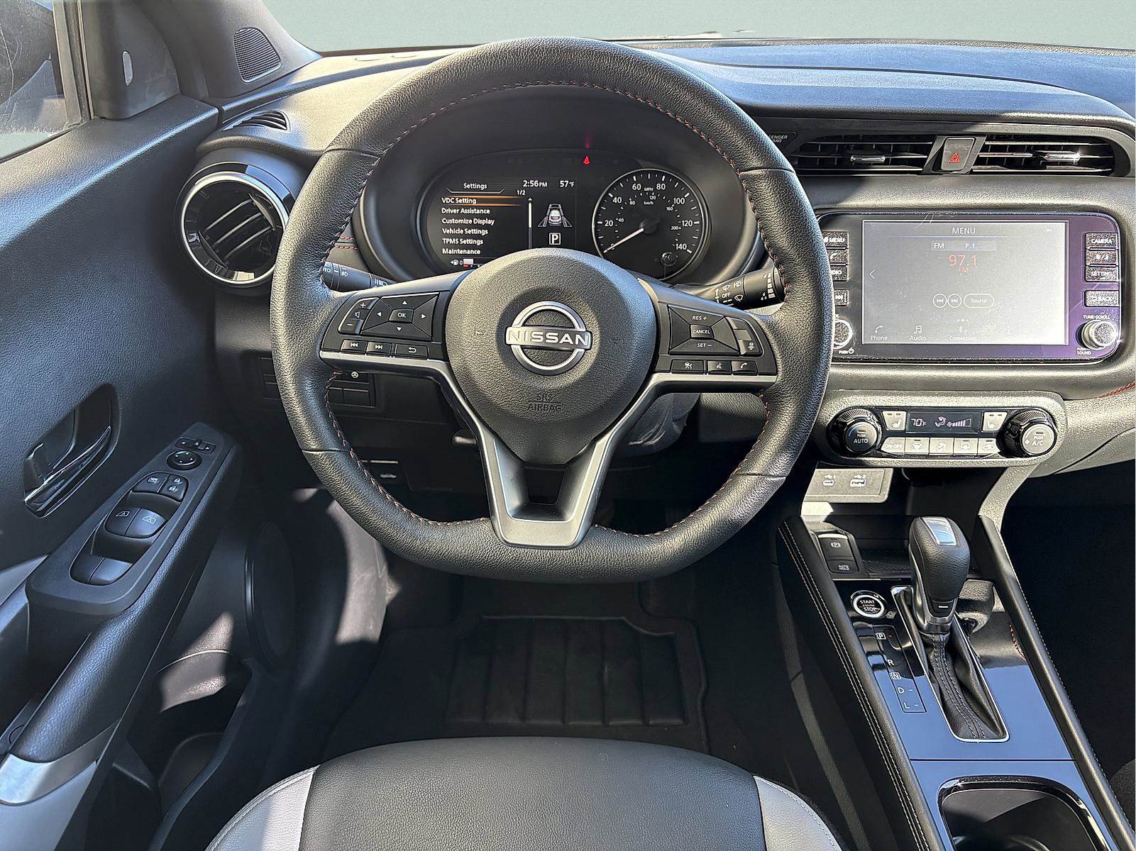 Used 2023 Nissan Kicks SR w/ SR Premium Package image 29