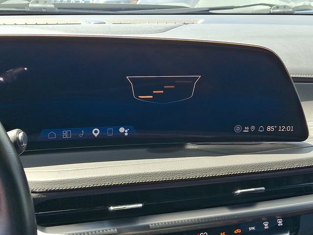 Used 2025 Cadillac XT4 Premium Luxury FWD image 17