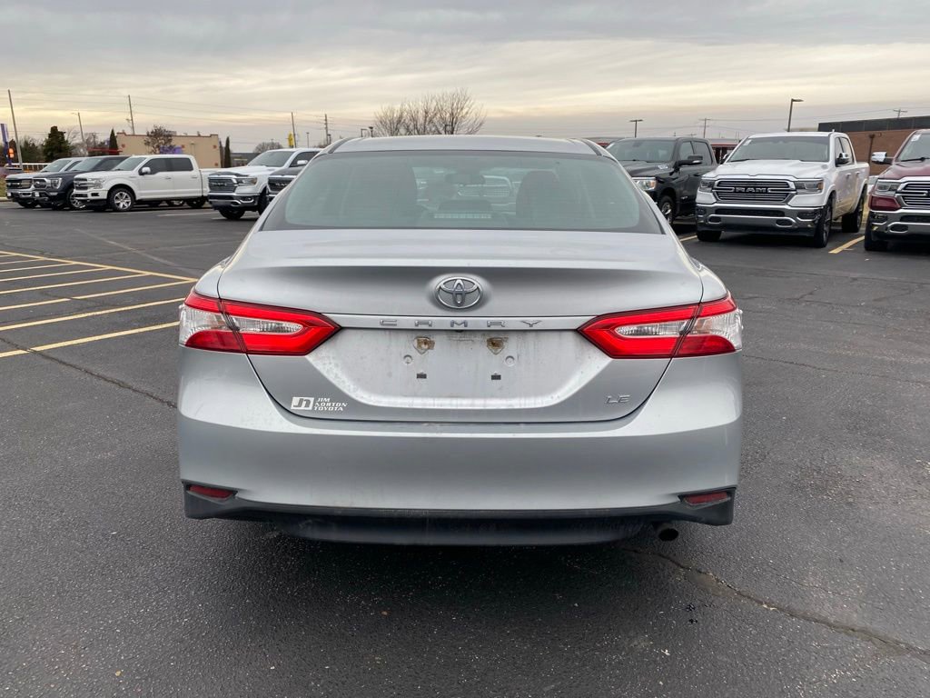 Used 2018 Toyota Camry LE image 6