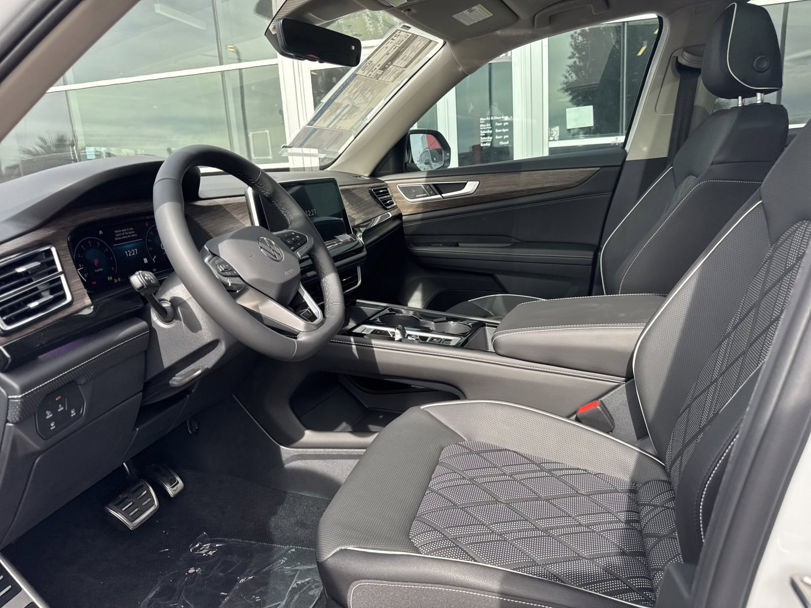 New 2026 Volkswagen Atlas SEL Premium R-Line image 12