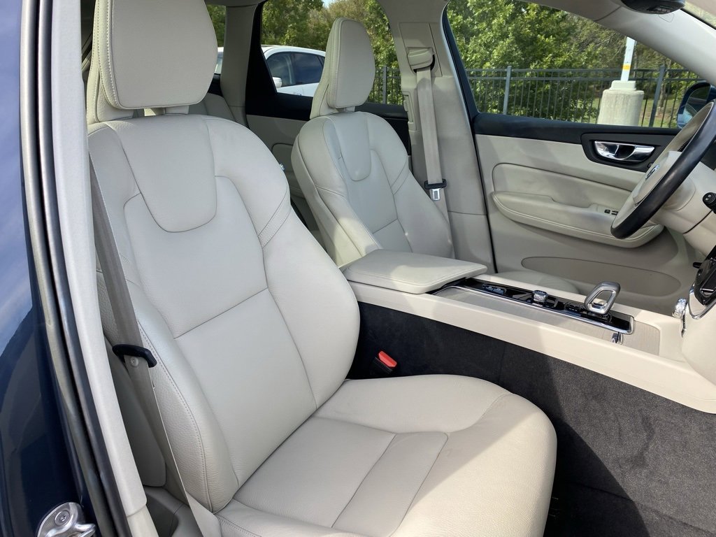 Used 2023 Volvo XC60 B5 Plus w/ Protection Package Premier image 30