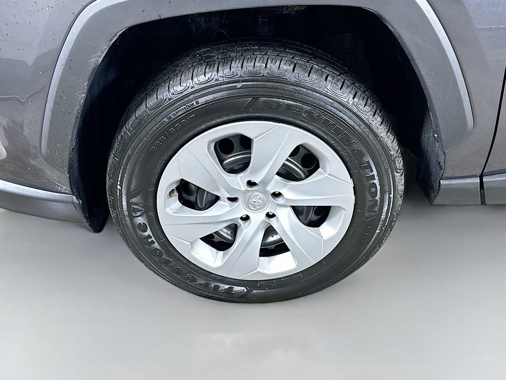 Used 2024 Toyota RAV4 LE image 8
