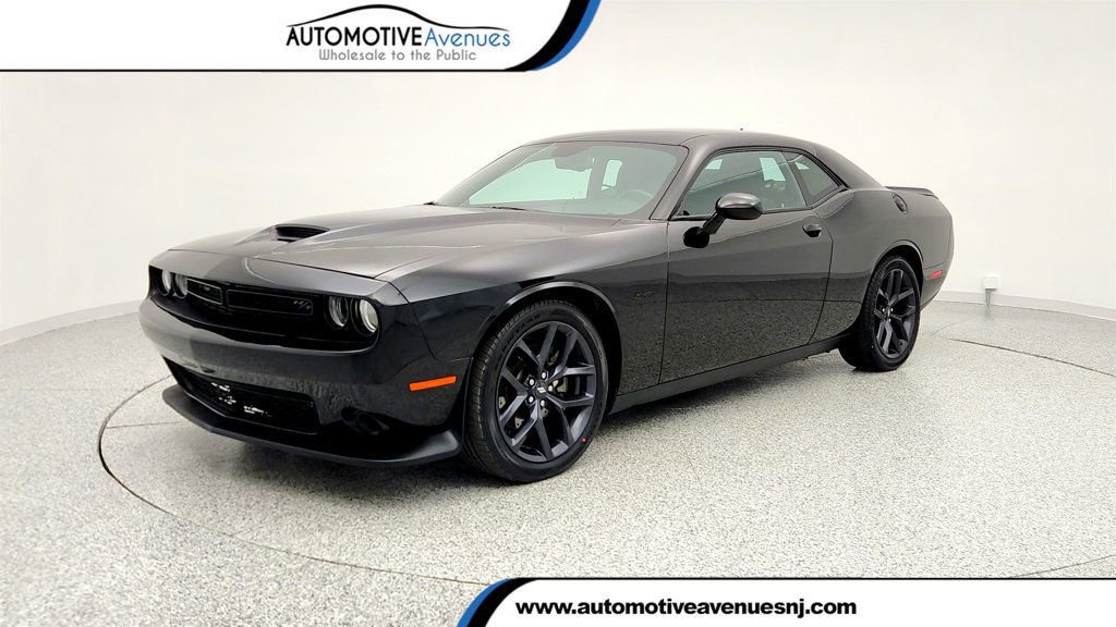 Used 2023 Dodge Challenger R/T w/ Blacktop Package image 1