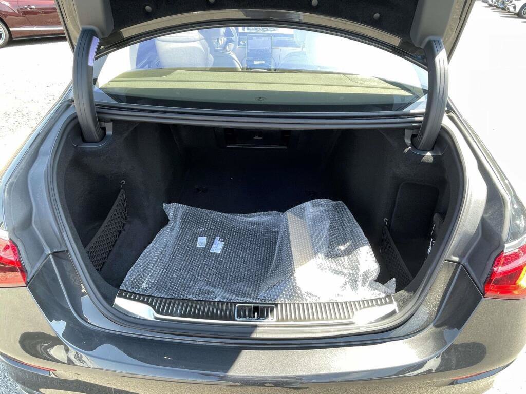 New 2026 Mercedes-Benz S 580 4MATIC Sedan image 19