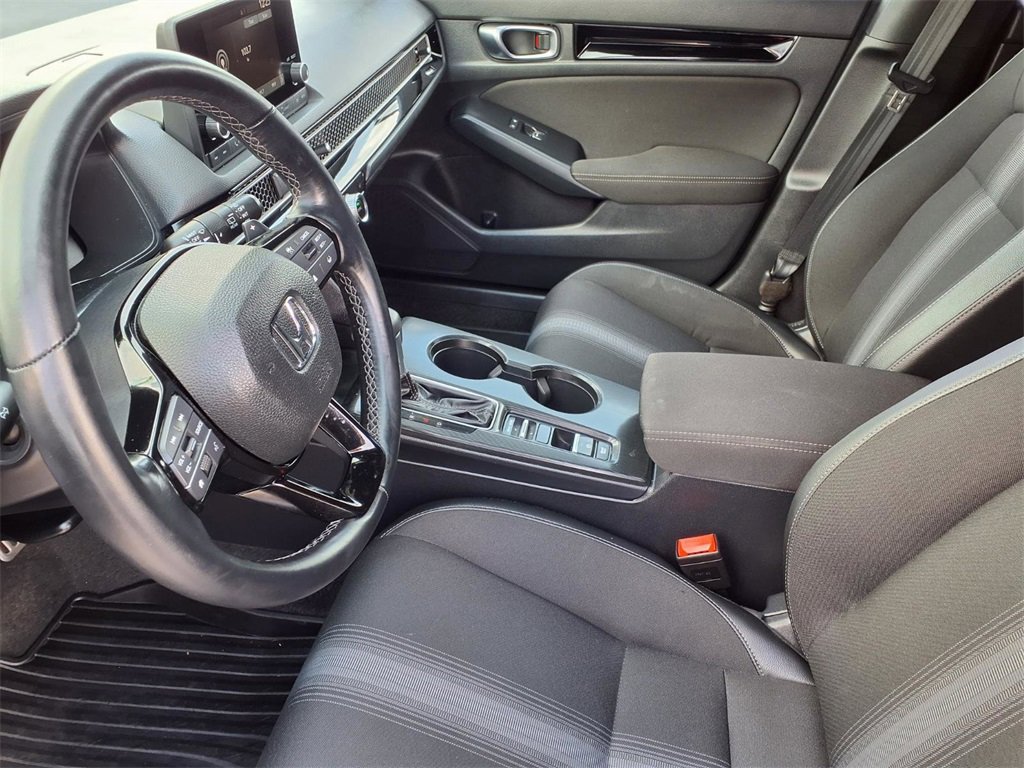 Used 2025 Honda Civic Sport image 16