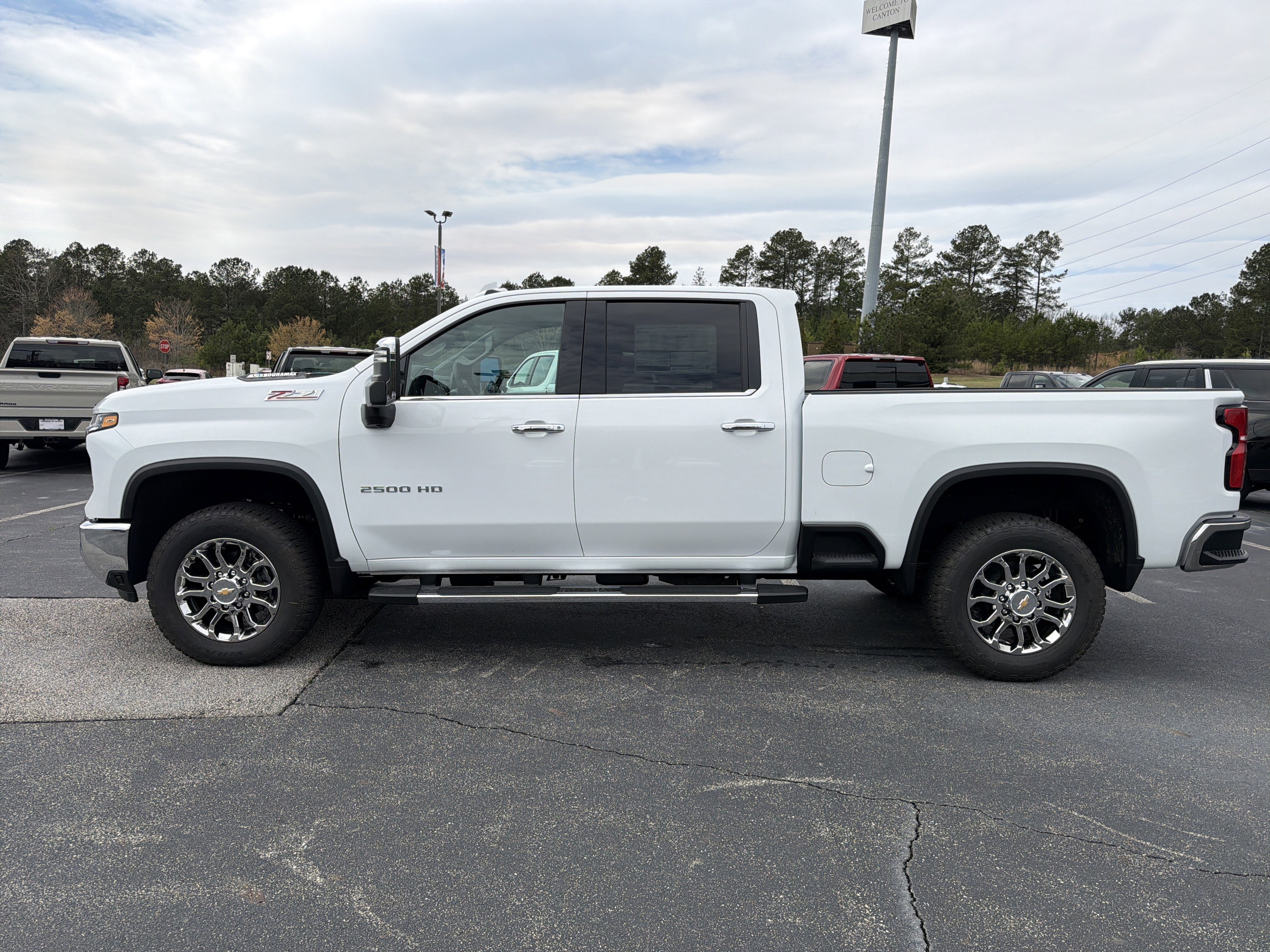 New 2026 Chevrolet Silverado 2500 LTZ w/ LTZ Convenience Package image 8