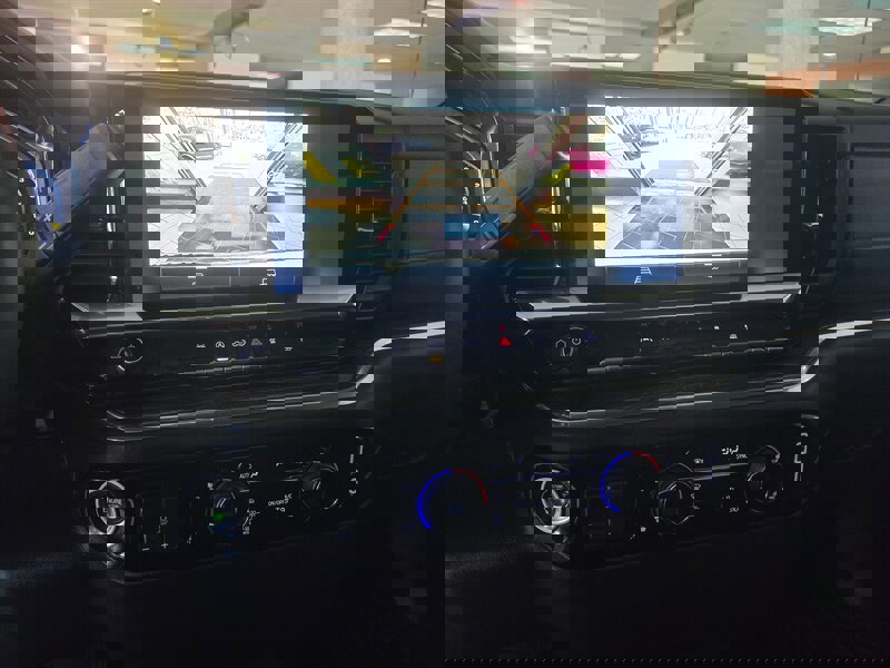 Used 2025 Chevrolet Silverado 1500 LT image 22