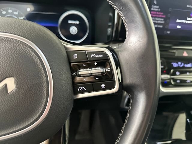 Used 2023 Kia Sorento SX image 16