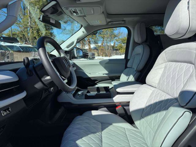 New 2026 Lincoln Navigator L Black Label image 7