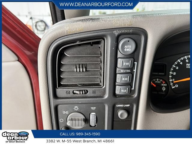Used 1999 Chevrolet Silverado 2500 LS w/ Firm Ride Suspension Pkg AWD/4WD image 15