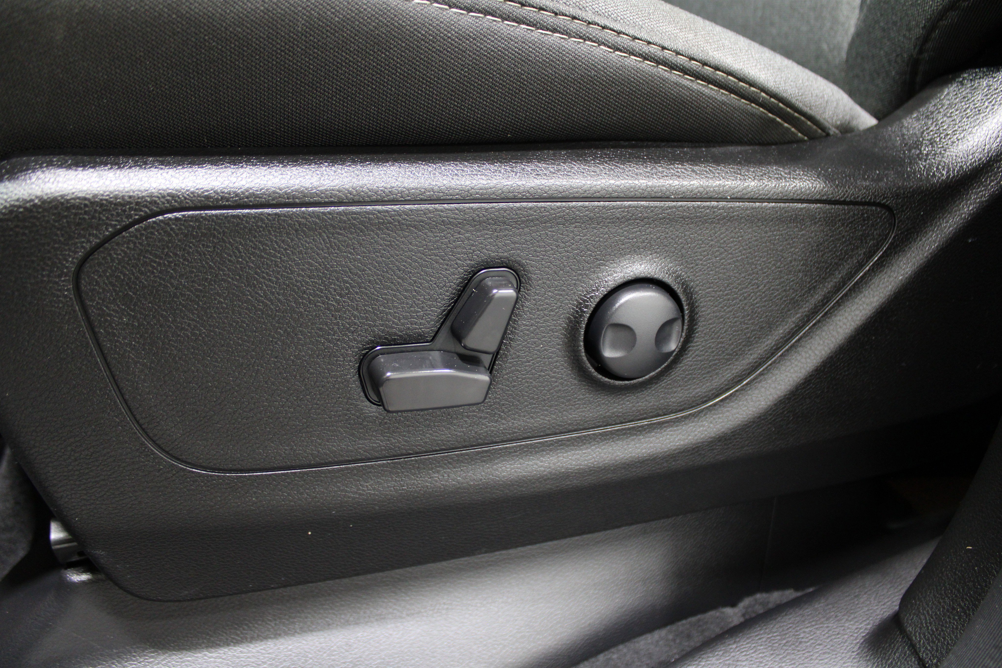 Used 2024 RAM 1500 Big Horn image 4