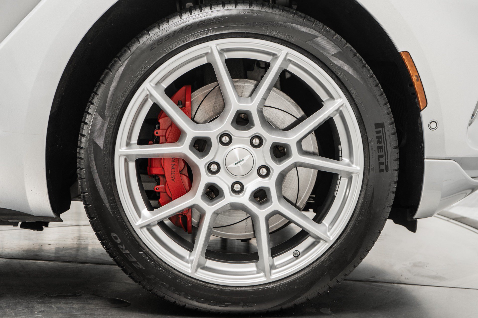 Used 2022 Aston Martin DBX image 38