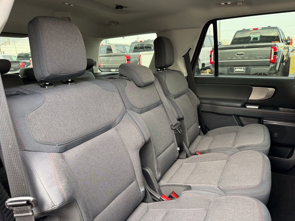 Used 2025 Ford Expedition Active image 21