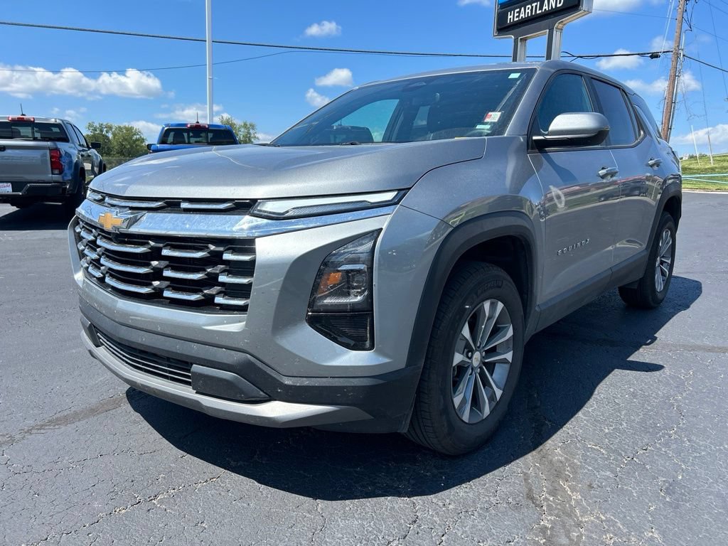 Used 2026 Chevrolet Equinox LT AWD/4WD image 1