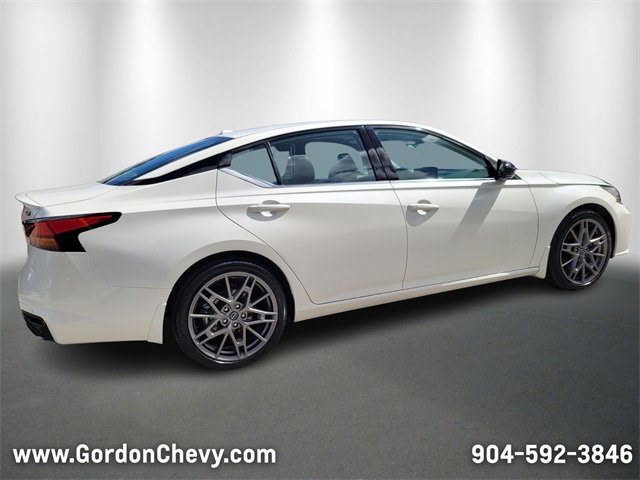 Used 2024 Nissan Altima 2.0 SR image 5