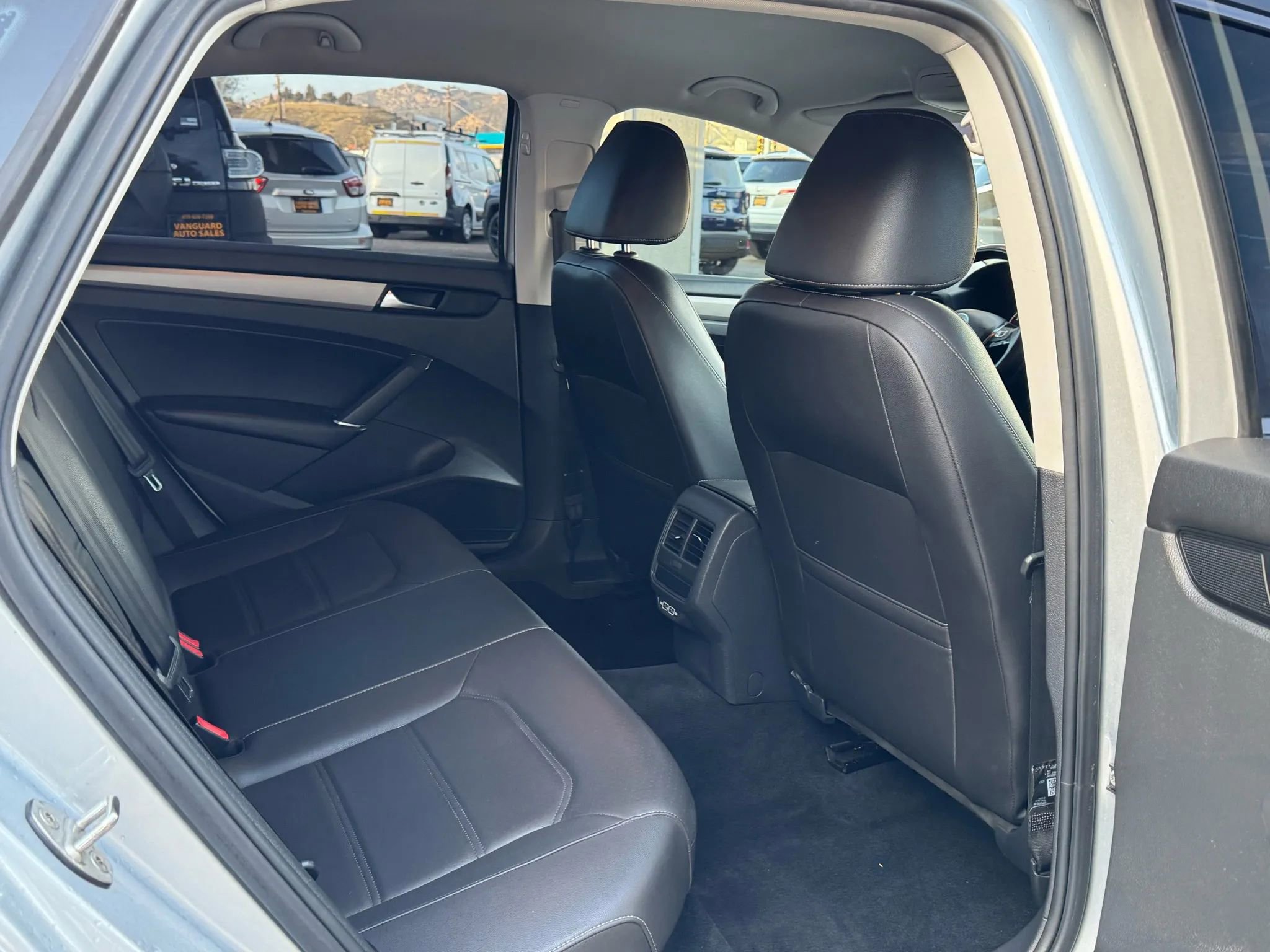 Used 2020 Volkswagen Passat 2.0T SE image 24