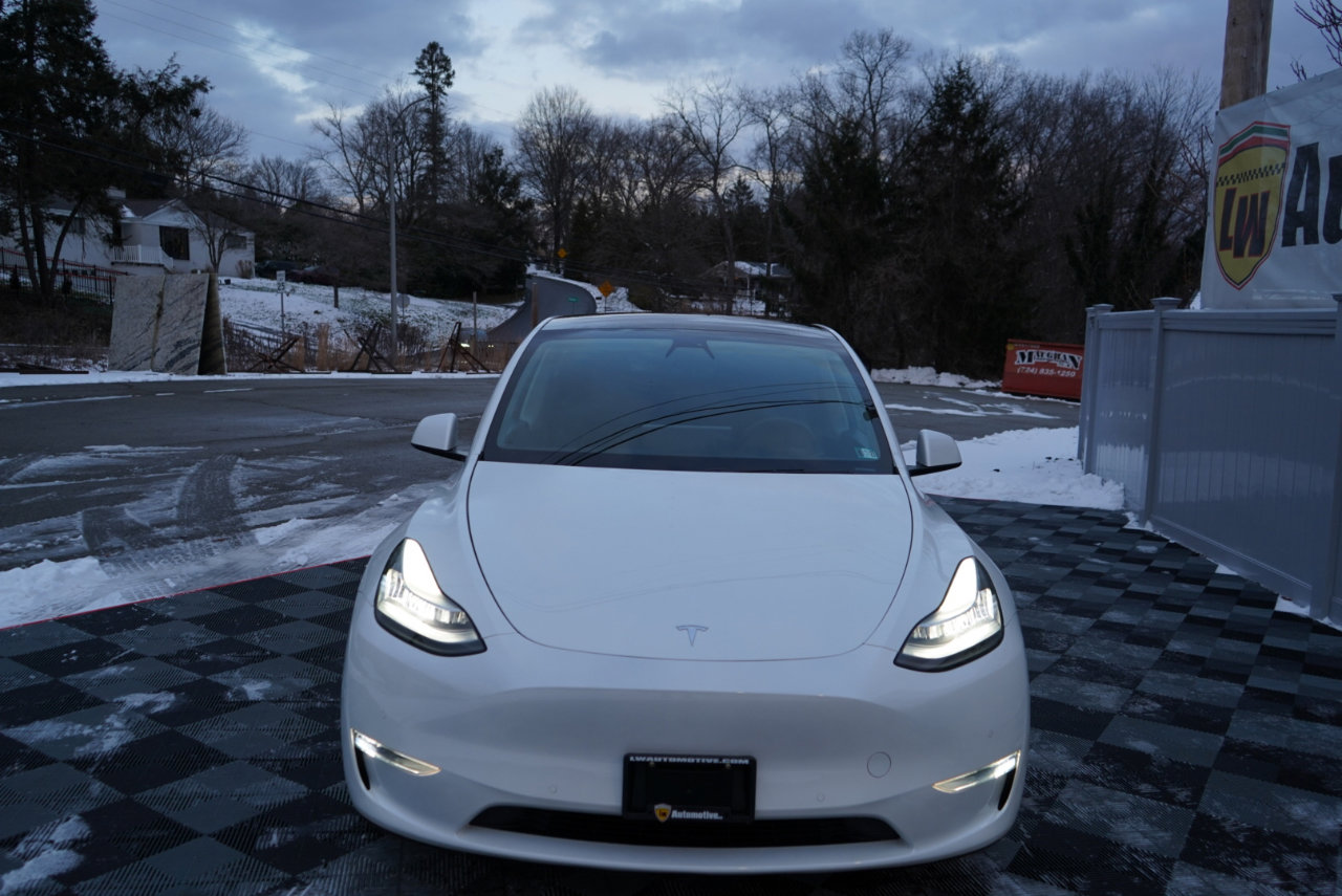 Used 2020 Tesla Model Y Performance image 17