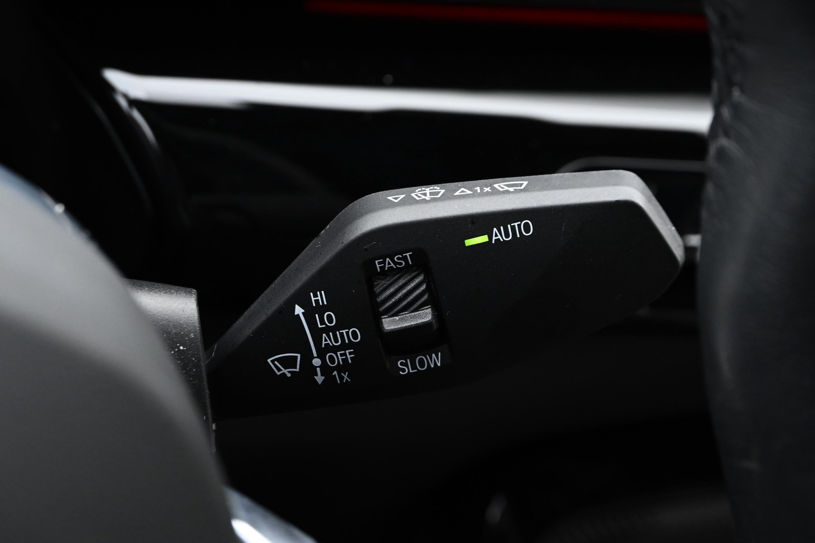 Certified 2025 BMW X2 xDrive28i image 37