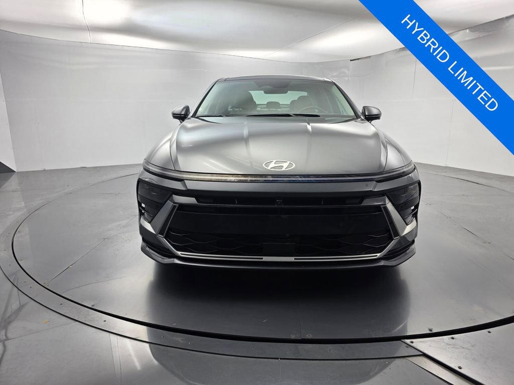 Used 2024 Hyundai Sonata Limited FWD image 2